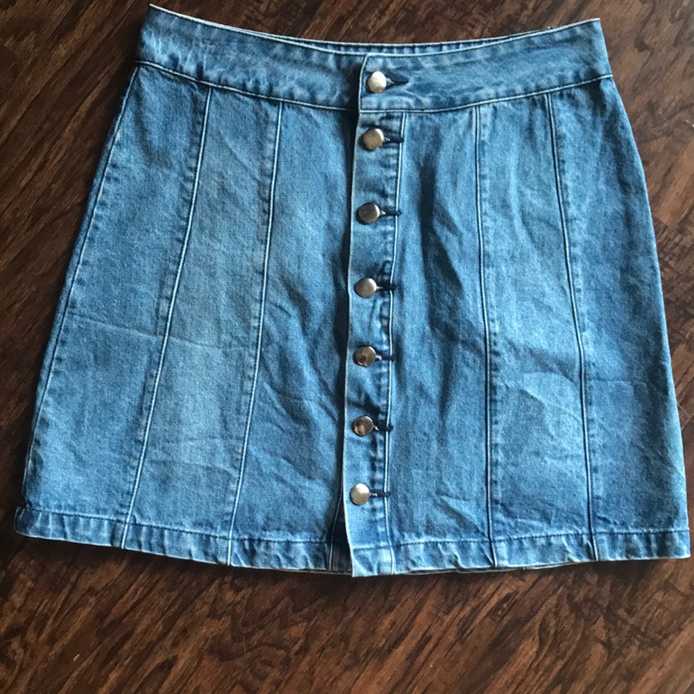 Button-down denim skirt